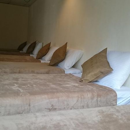 Chateau Beatrice Tagaytay City Exterior photo