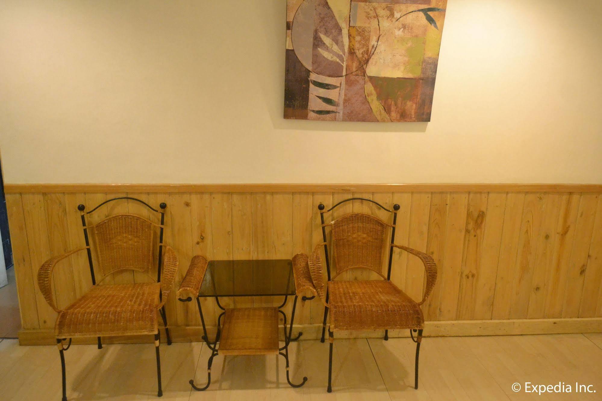 Chateau Beatrice Tagaytay City Exterior photo